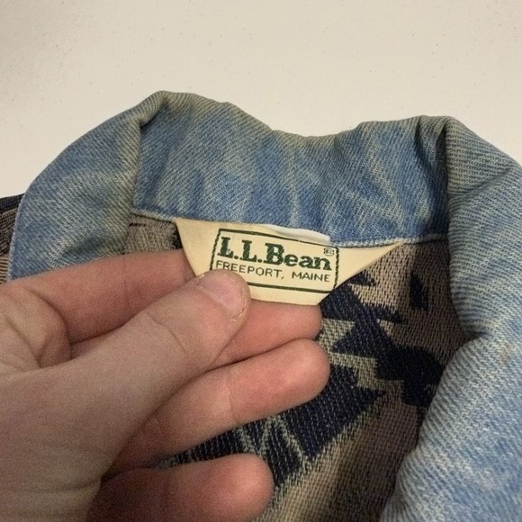 Vintage LL Bean Denim Chore Coat Southwestern Tapestry Yoke Light Wash Blue - Picture 4 of 7